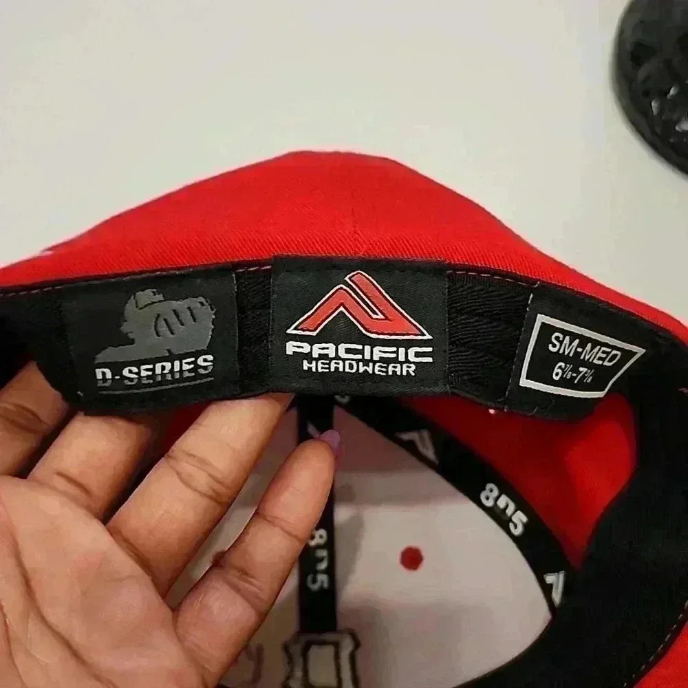 Pacific Headwear D- Series Red "B" Baseball Cap Flexfit Hat, sz 6 7/8-7 3/8 - Picture 7 of 7